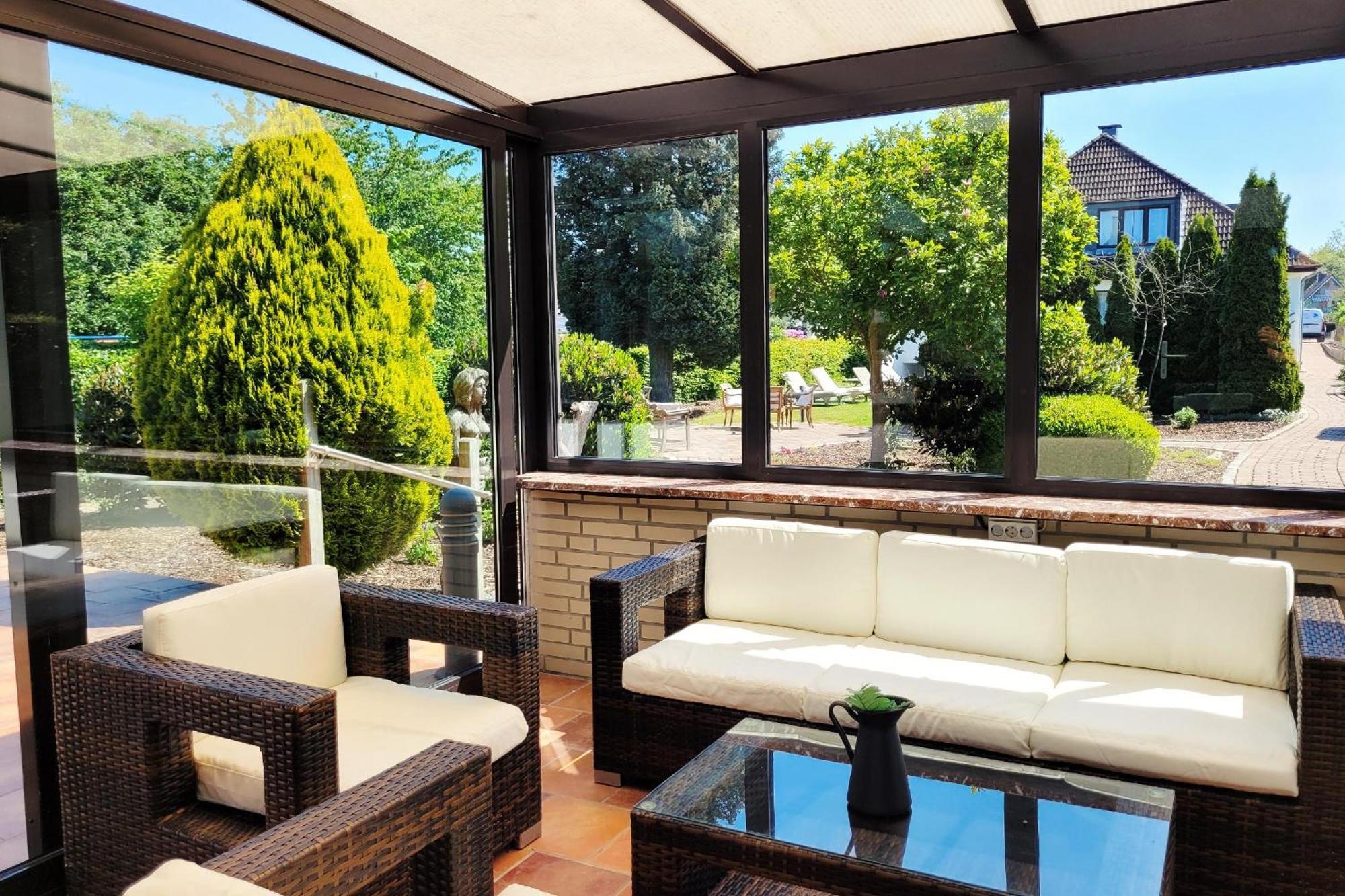 Hochwertige Ferienwohnung Mit Sonnenterrasse & Gartenblick, Nur Wenige Gehminuten Zum Strand Scharbeutz Exteriör bild