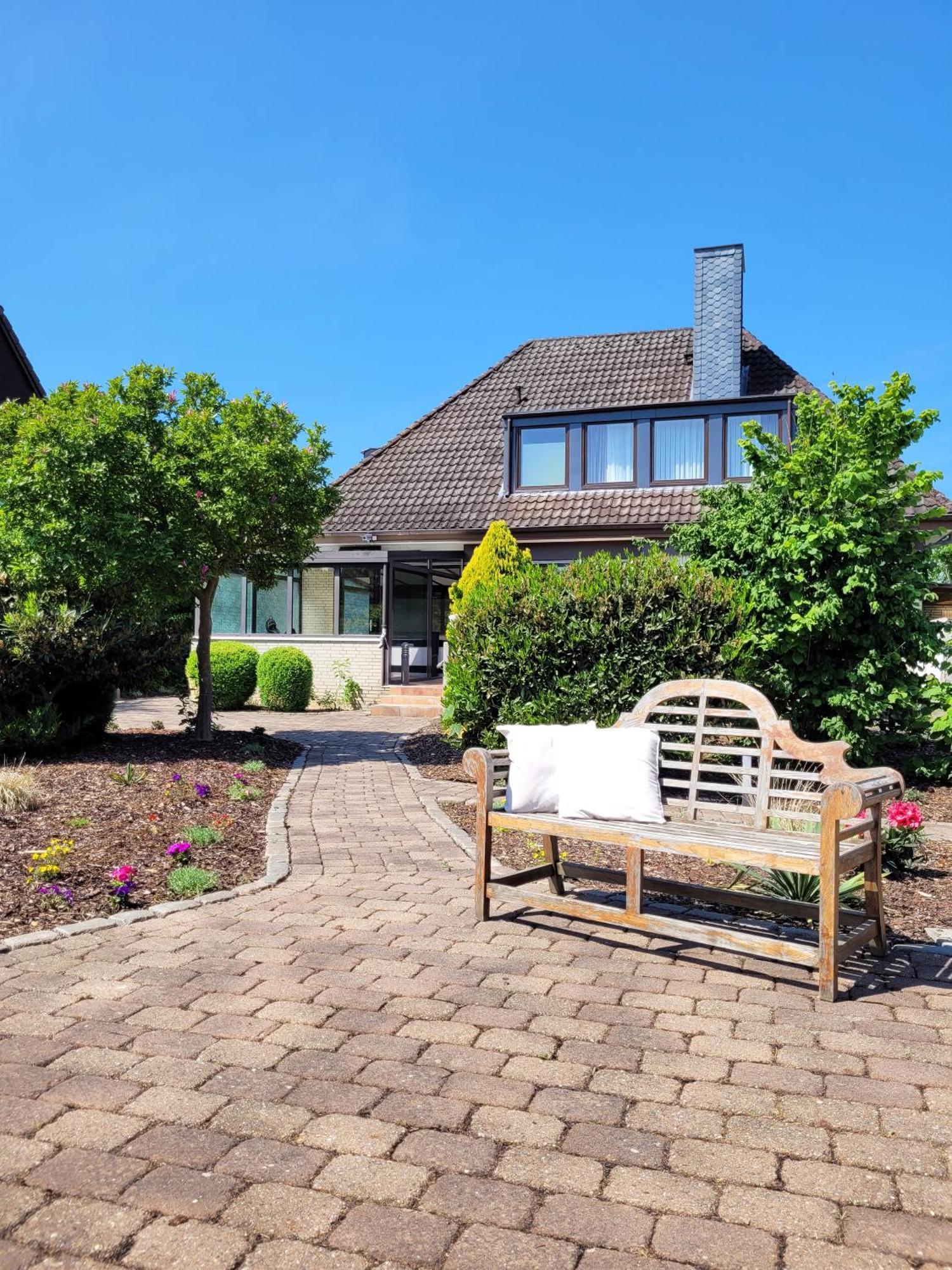 Hochwertige Ferienwohnung Mit Sonnenterrasse & Gartenblick, Nur Wenige Gehminuten Zum Strand Scharbeutz Exteriör bild